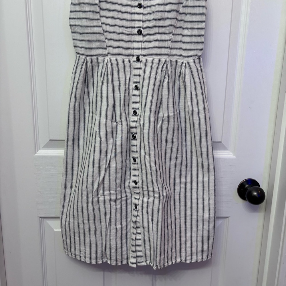 Cream Stripe Button Front Dress | Old Navy XS - Picture 4 of 10